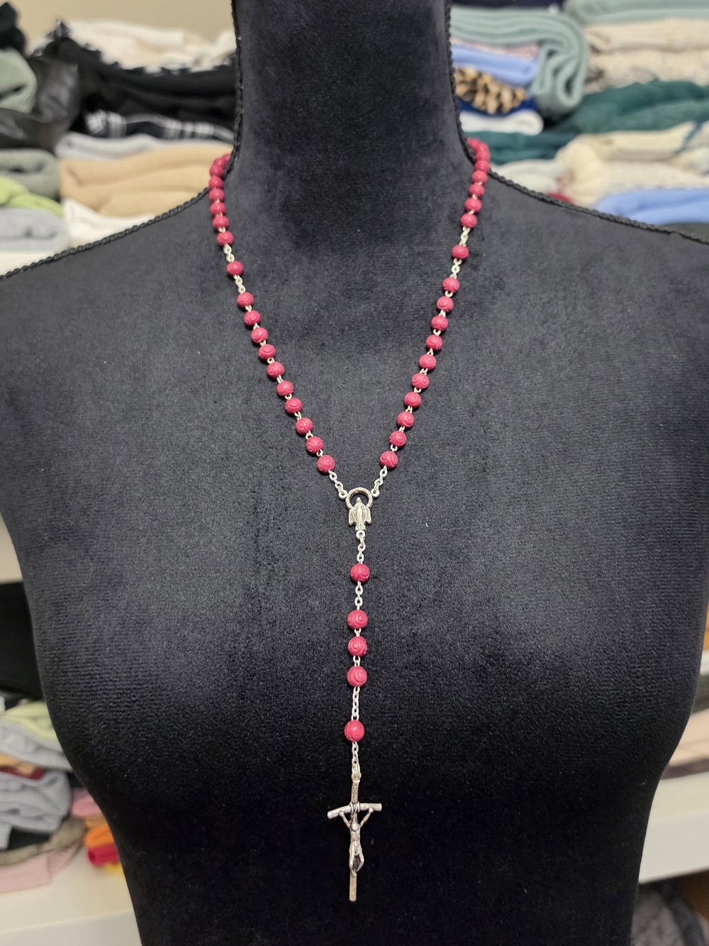 Vintage Carved Red Rose Beads Catholic Rosary 1830 Miraculous Medal with Case